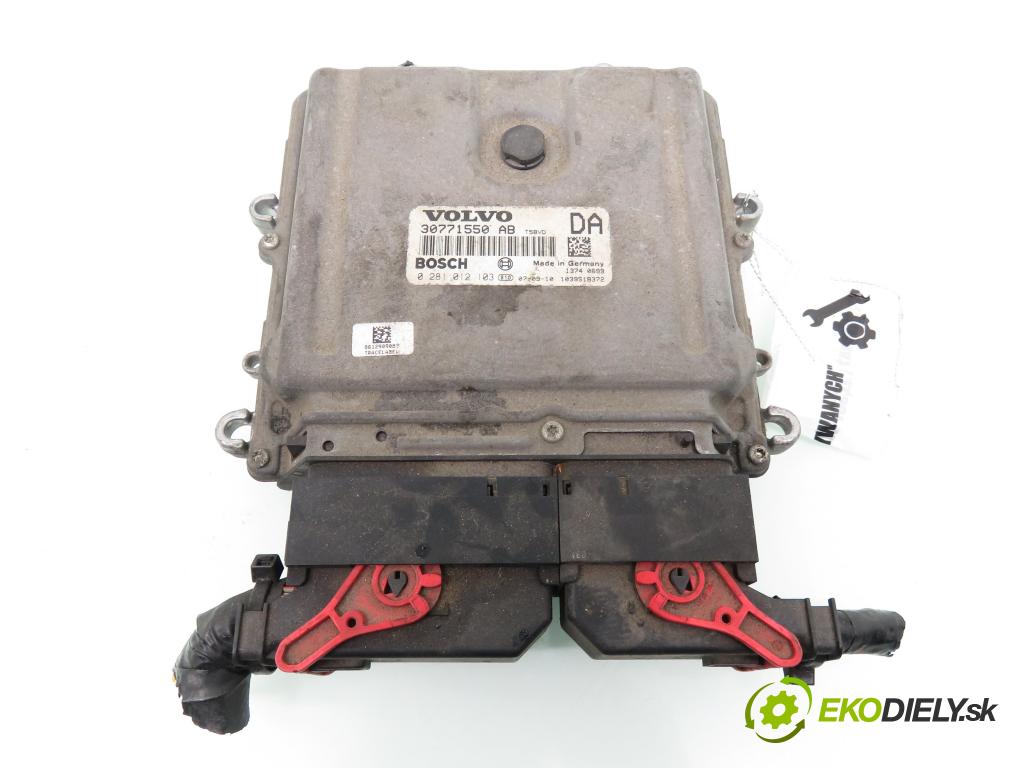 VOLVO S60 I (384) SEDAN 2007 120,00 2.4 D5 - D 5244 T 2401,00 Riadiaca jednotka Motor 30771550AB ; 0281012103
