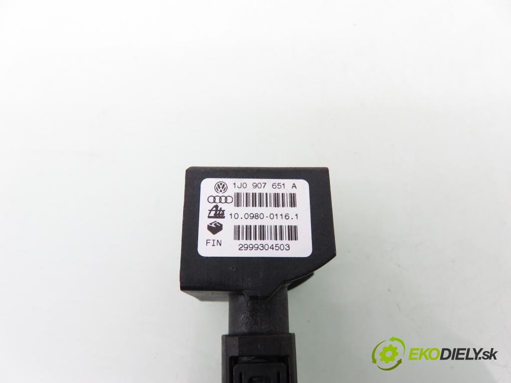 AUDI A2 (8Z0) HB 2000 55,00 1.4 - AUA 1390,00 snímač ESP 1J0907651A