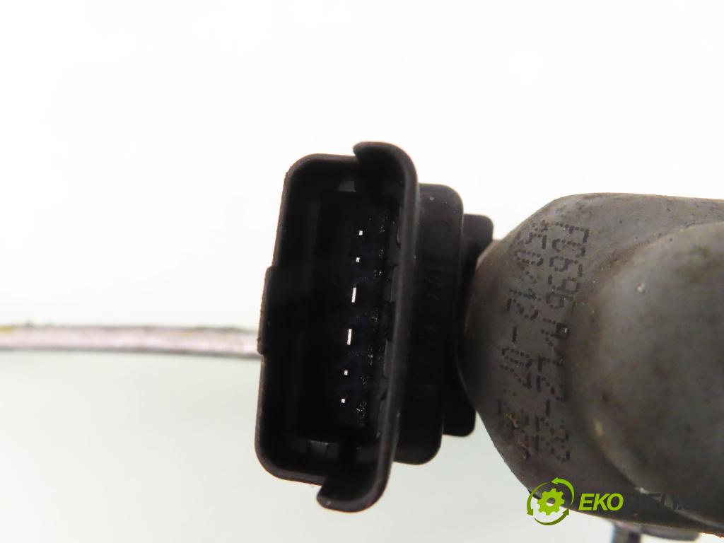 RENAULT LAGUNA II (BG0/1_) LIFTBACK 2001 79,00 1.6 16V (BG0A, BG0L) - K4M 710 1598,00 mechanismus oken LTE 8200305720