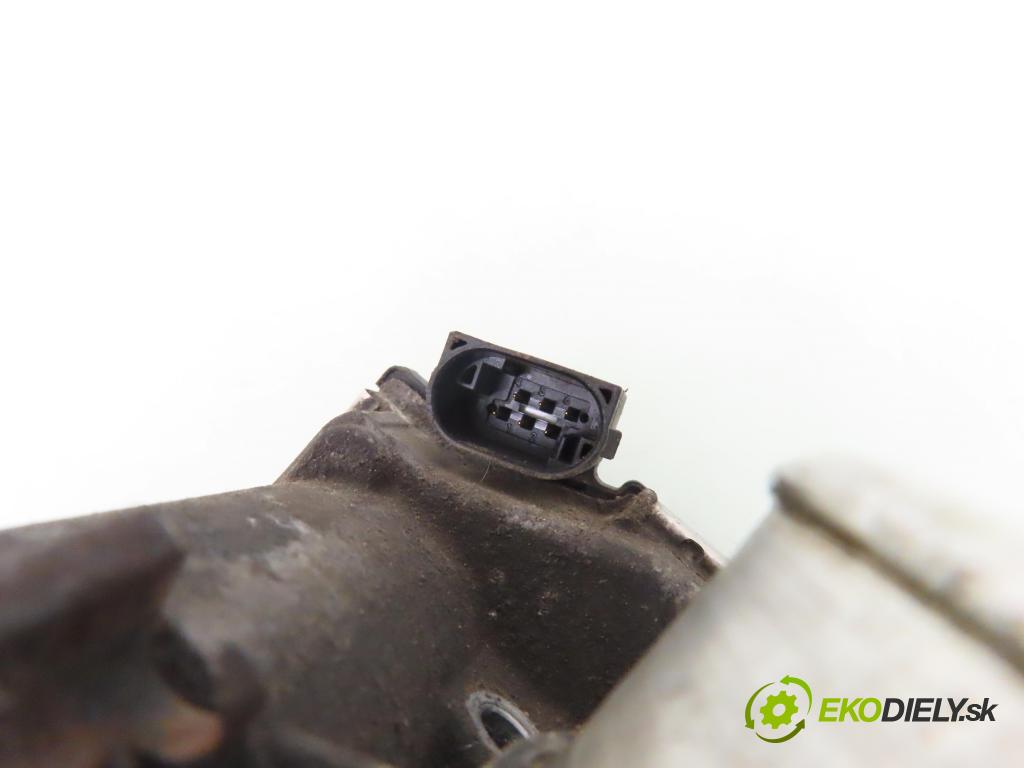 MERCEDES-BENZ KLASA C (W203) SEDAN 2001 120,00 C 200 Kompressor (203.042) - M 271.940 1796,00 Škrtiaca klapka A2711410025 ; 0280750076 (Škrtiace klapky)