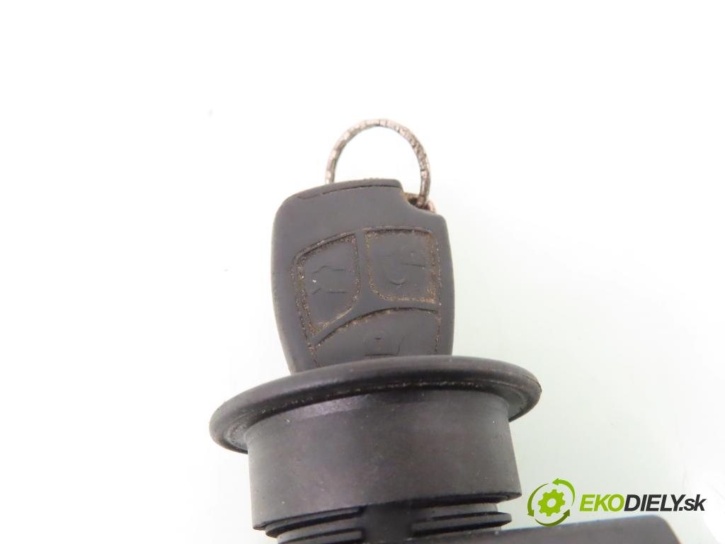 MERCEDES-BENZ KLASA C (W203) SEDAN 2001 120,00 C 200 Kompressor (203.042) - M 271.940 1796,00 spinačka 2095450508 (Spínacie skrinky a kľúče)