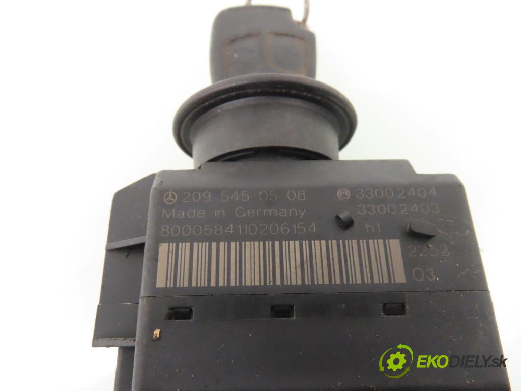 MERCEDES-BENZ KLASA C (W203) SEDAN 2001 120,00 C 200 Kompressor (203.042) - M 271.940 1796,00 spinačka 2095450508 (Spínacie skrinky a kľúče)