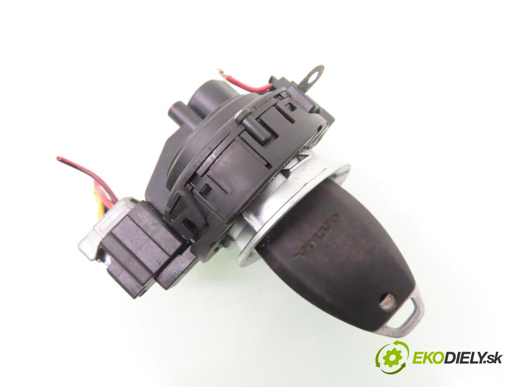 VOLVO V50 (MW) KOMBI 2004 100,00 2.0 D 136 - D 4204 T (PSA) 1997,00 spinačka 30768035 (Spínacie skrinky a kľúče)