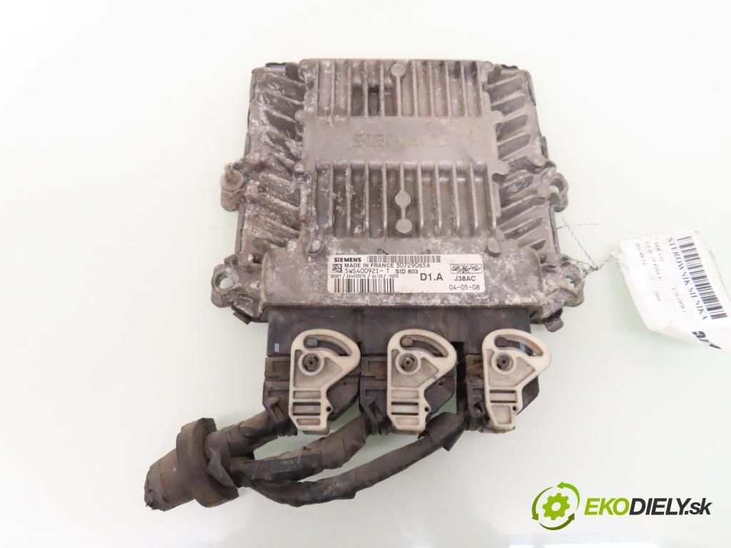 VOLVO V50 (MW) KOMBI 2004 100,00 2.0 D 136 - D 4204 T (PSA) 1997,00 Riadiaca jednotka Motor 5WS40092IT ; 30729065A