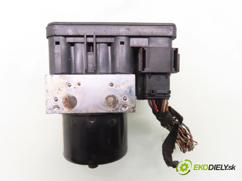 VOLVO V50 (MW) KOMBI 2004 100,00 2.0 D 136 - D 4204 T (PSA) 1997,00 Pumpa ABS 30672506A ; 4N512C405EB (Pumpy ABS)