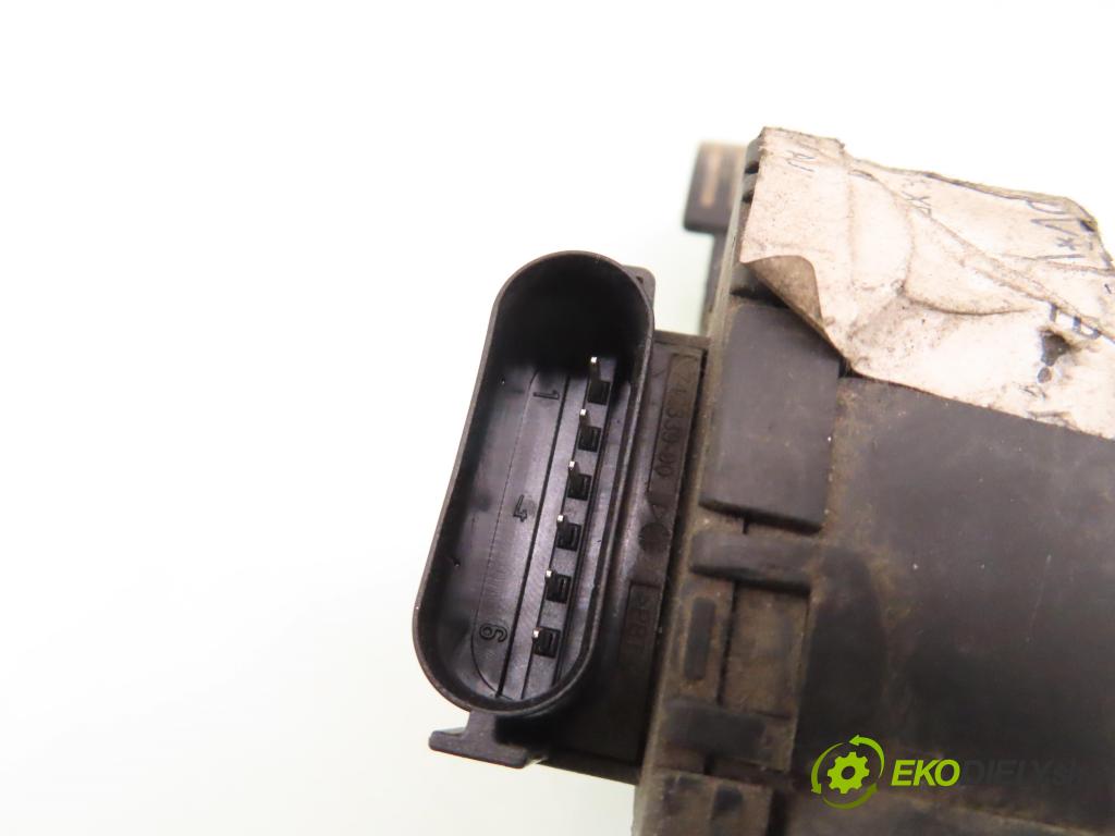 VOLVO V50 (MW) KOMBI 2004 100,00 2.0 D 136 - D 4204 T (PSA) 1997,00 Potenciometer plynu 4M519F836AK ; 6PV00864132 (Pedále)