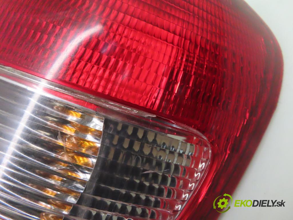 MAZDA 323 F VI (BJ) HB 2001 74,00 2.0 DITD 101 - RF4F 1998,00 Svetlo pravé zadné