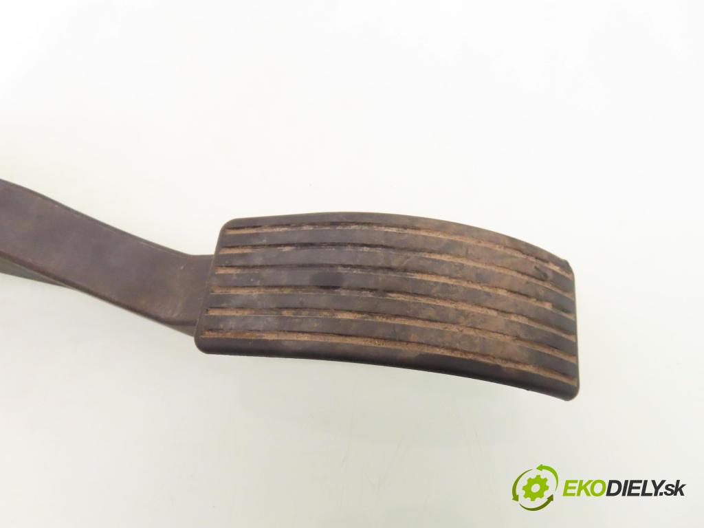 HYUNDAI SANTA FÉ I (SM) SUV 2003 92,00 2.0 CRDi 4x4 - D4EA-V 1991,00 Potenciometer plynu 0281002557 ; 3270526010 (Pedále)