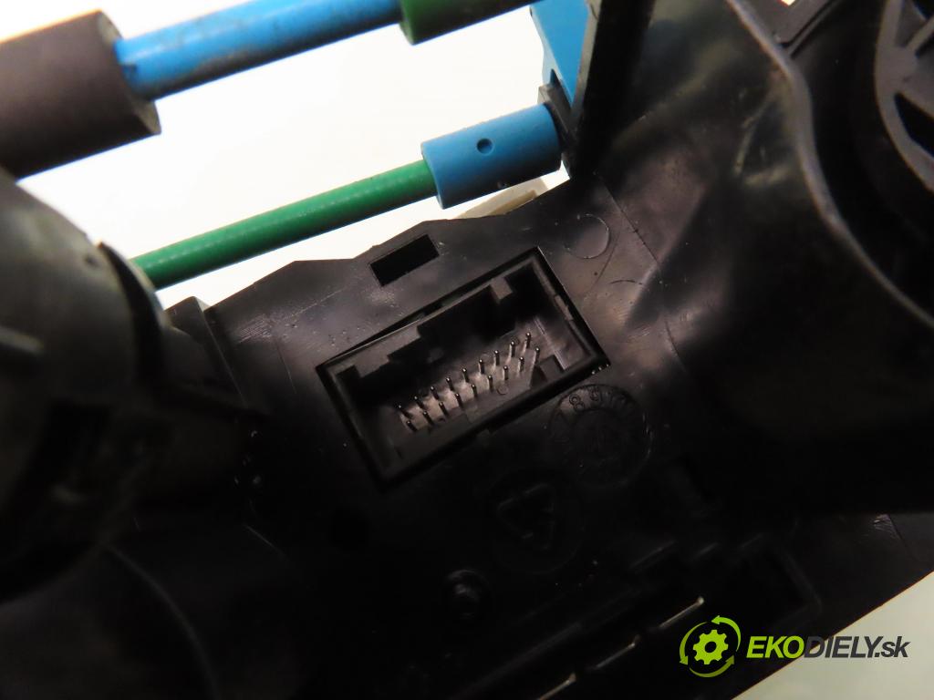 SMART FORFOUR (454) HB 2006 55,00 1.1 (454.030) - M 134.910 1124,00 Panel kúrenia A4548300485