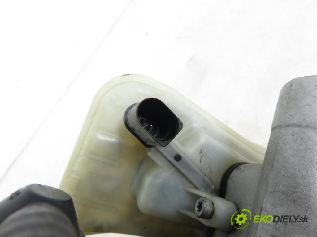 SKODA SUPERB I (3U4) SEDAN 2002 74,00 1.9 TDI - AVB 1896,00 Posilovač 8E0612105L ; 03785953014 (Servočerpadlo, pumpa riadenia)