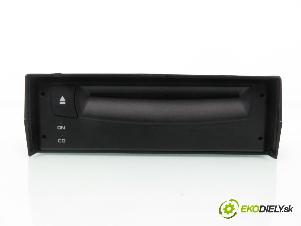 ALFA ROMEO 166 (936_) SEDAN 2001 103,00 2.4 JTD (936A2B__) - 839 A6.000 2387,00 čítač navigácie 60671664 ; 5WK76023 (Ostatné)