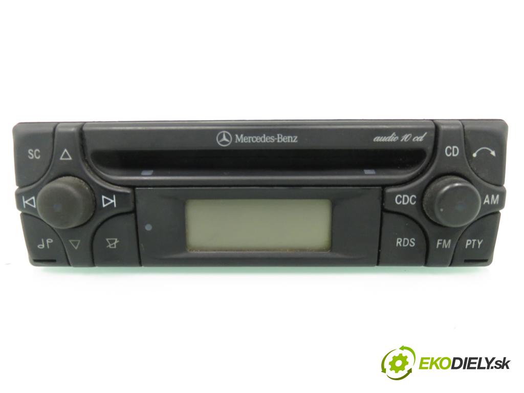 MERCEDES-BENZ KLASA A (W168) HB 2002 70,00 A 170 CDI 95 - OM 668.942 1689,00 RADIO CD A1708200386