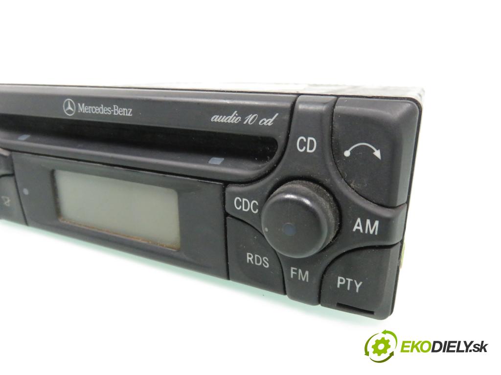 MERCEDES-BENZ KLASA A (W168) HB 2002 70,00 A 170 CDI 95 - OM 668.942 1689,00 RADIO CD A1708200386