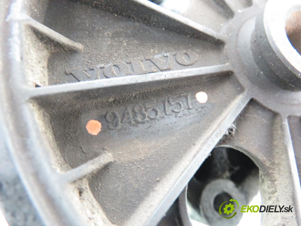 VOLVO S60 I (384) SEDAN 2001 132,00 2.0 T - B 5204 T5 1984,00 pumpa servočerpadlo 9485757 (Servočerpadlá, pumpy řízení)