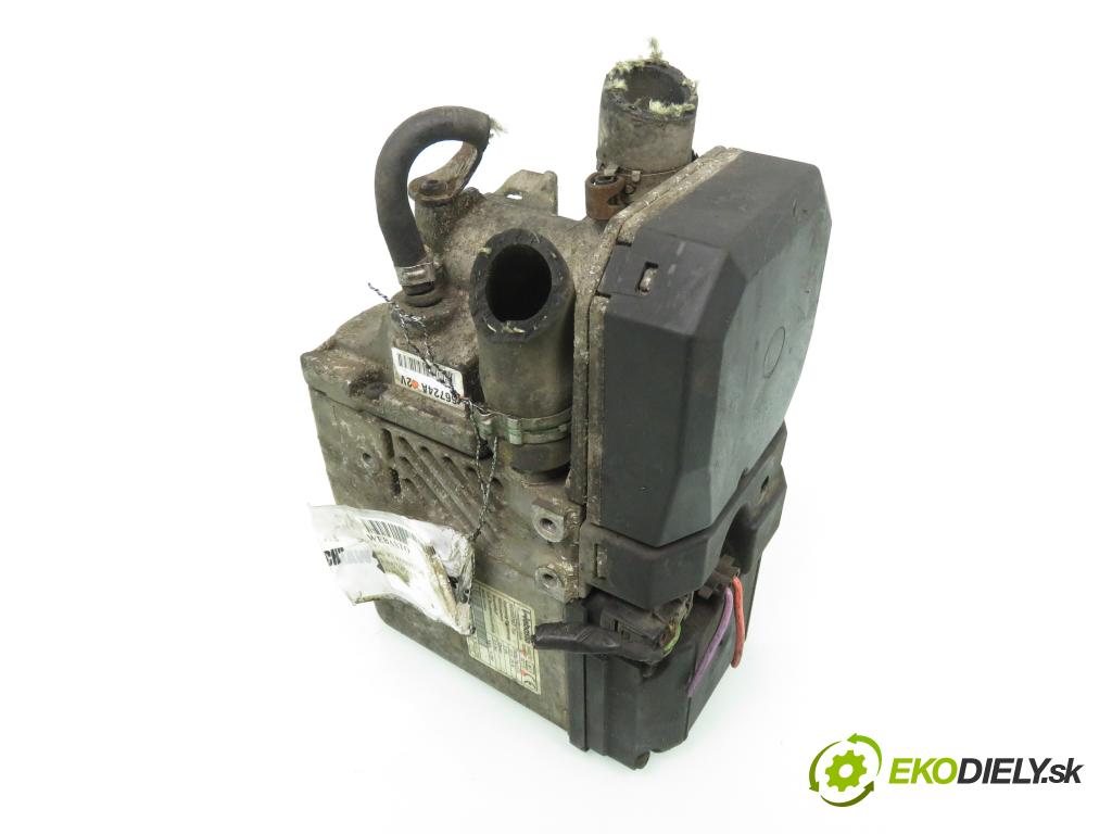 ALFA ROMEO 166 (936_) SEDAN 2001 103,00 2.4 JTD (936A2B__) - 839 A6.000 2387,00 Webasto 021131 ; 89197D ; 66724A (Webasto)