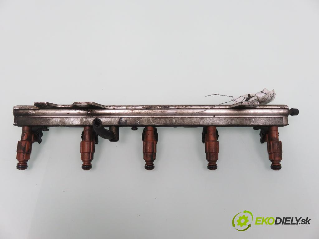 VOLVO S60 I (384) SEDAN 2001 132,00 2.0 T - B 5204 T5 1984,00 Lišta vstrekovacia 0280155831 ; 9186340 ; 9202710 (Vstrekovacia lišta)