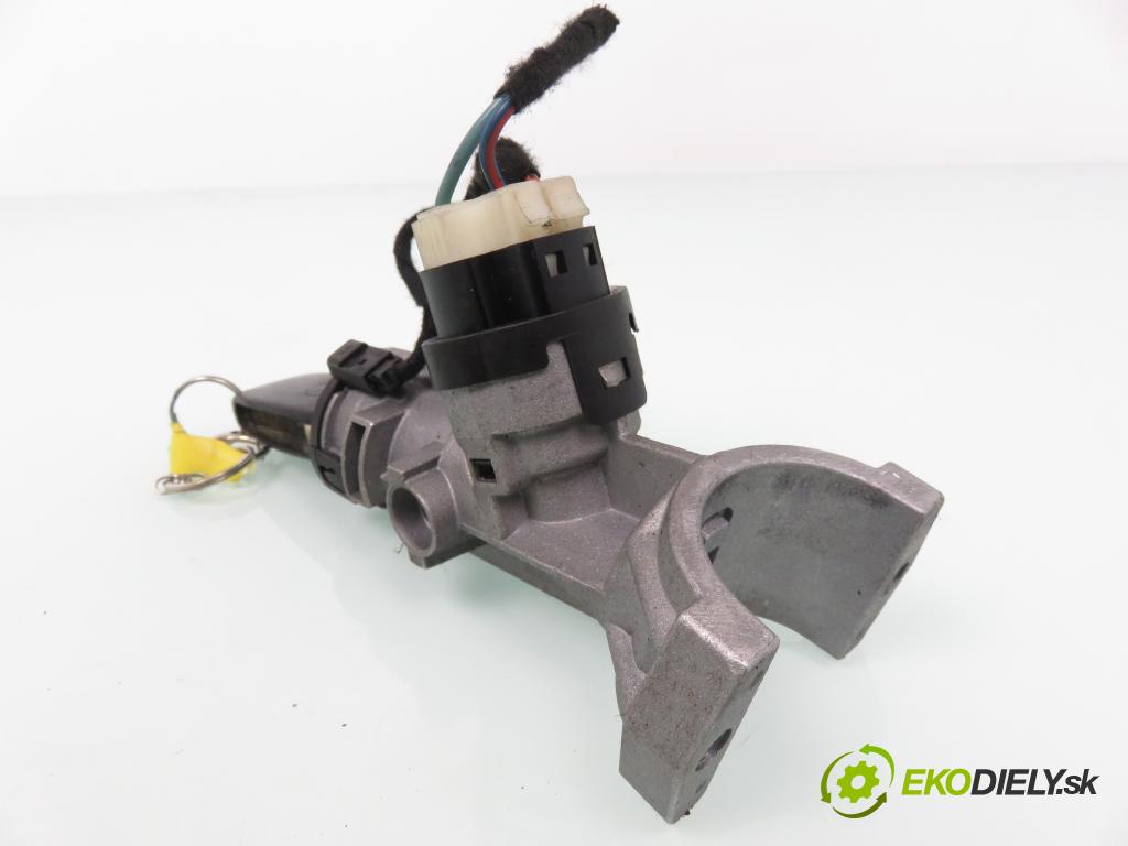 PEUGEOT BOXER Skrzynia FURGON 2008 88,00 2.2 HDi 120 - 4HU (P22DTE) 2198,00 spinačka 010990013 (Spínacia skrinka a kľúč)