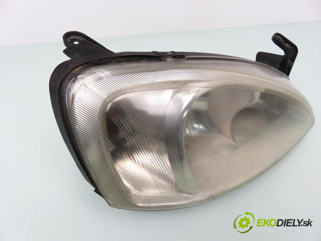 OPEL CORSA C (X01) HB 2000 43,00 1.0 12V 58 - Z 10 XE 973,00 Svetlo PP