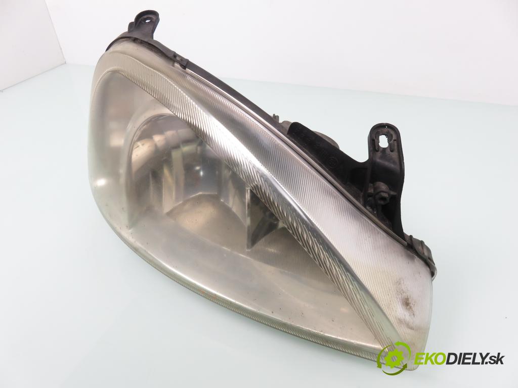 OPEL CORSA C (X01) HB 2000 43,00 1.0 12V 58 - Z 10 XE 973,00 Svetlo PP