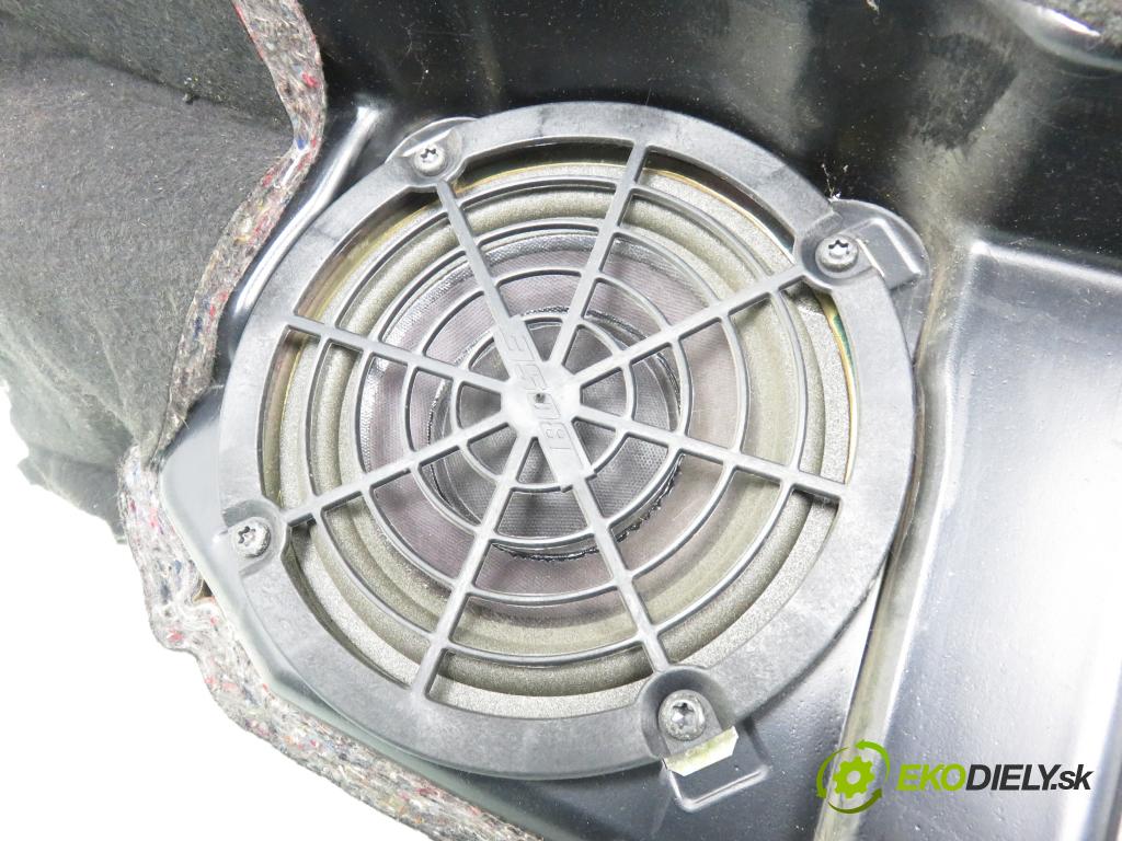 AUDI A6 Avant (4B5, C5) KOMBI 1998 142,00 2.8 quattro - ACK 2771,00 subwoofer 4B9035382A (Audio zariadenie)
