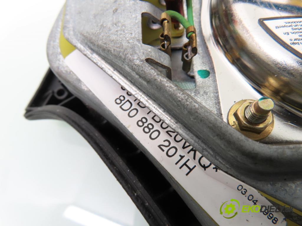 AUDI A6 Avant (4B5, C5) KOMBI 1998 142,00 2.8 quattro - ACK 2771,00 Volant 4B0419091E ; 8D0880201H (Volant)