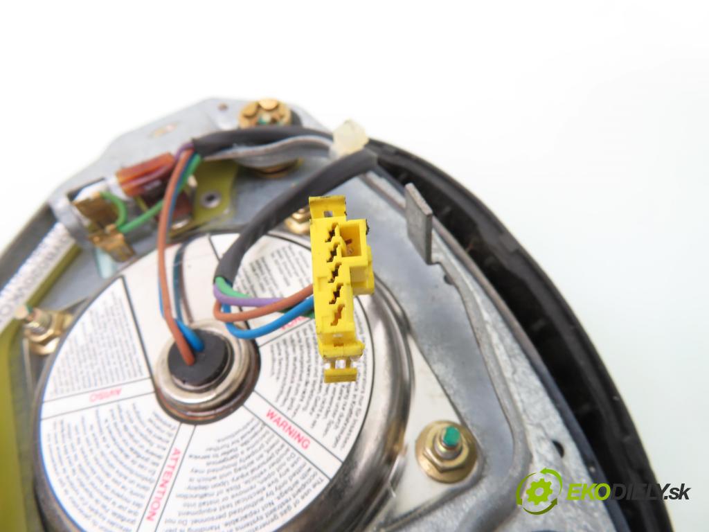 AUDI A6 Avant (4B5, C5) KOMBI 1998 142,00 2.8 quattro - ACK 2771,00 Volant 4B0419091E ; 8D0880201H (Volant)