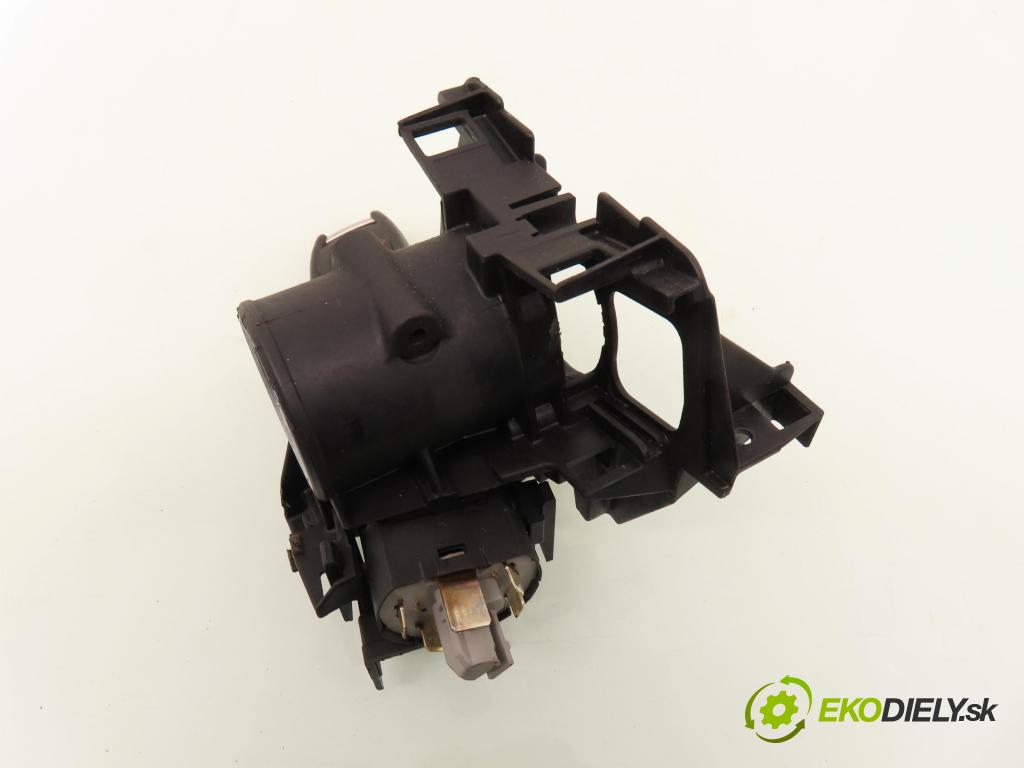 OPEL MERIVA A nadwozie wielkoprzestrzenne (MPV) (X03) HB 2009 92,00 1.8 - Z 18 XE 1796,00 spinačka 90589313 ; 90589389 (Spínacia skrinka a kľúč)