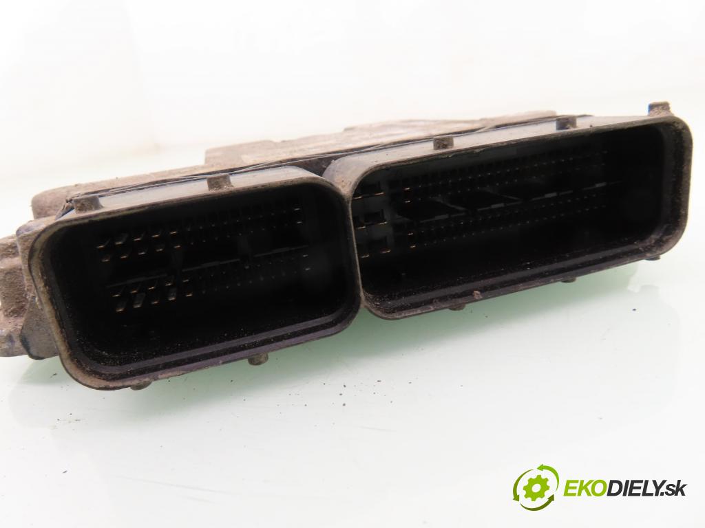 OPEL VECTRA C Kombi (Z02) KOMBI 2004 88,00 1.9 CDTI - Z 19 DT 1910,00 Riadiaca jednotka Motor 0281011449 ; 55189630