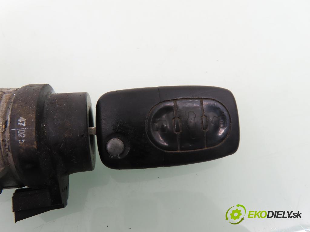 AUDI A6 Avant (4B5, C5) KOMBI 2003 110,00 1.8 T - APU 1781,00 spinačka 4B0905851G (Spínacia skrinka)