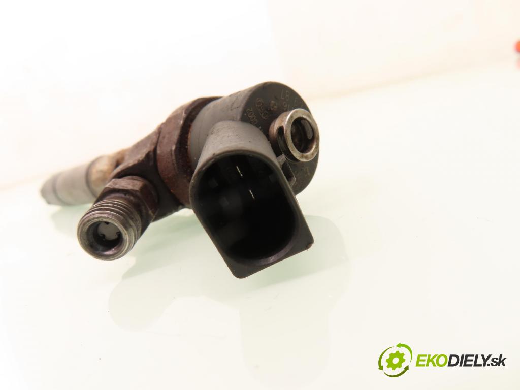 MERCEDES-BENZ KLASA A (W168) HB 2002 70,00 A 170 CDI 95 - OM 668.942 1689,00 vstrekovač 0445110116 ; A6680700987 (Vstrekovač paliva)