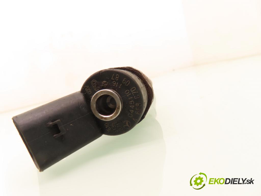 MERCEDES-BENZ KLASA A (W168) HB 2002 70,00 A 170 CDI 95 - OM 668.942 1689,00 vstrekovač 0445110116 ; A6680700987 (Vstrekovač paliva)