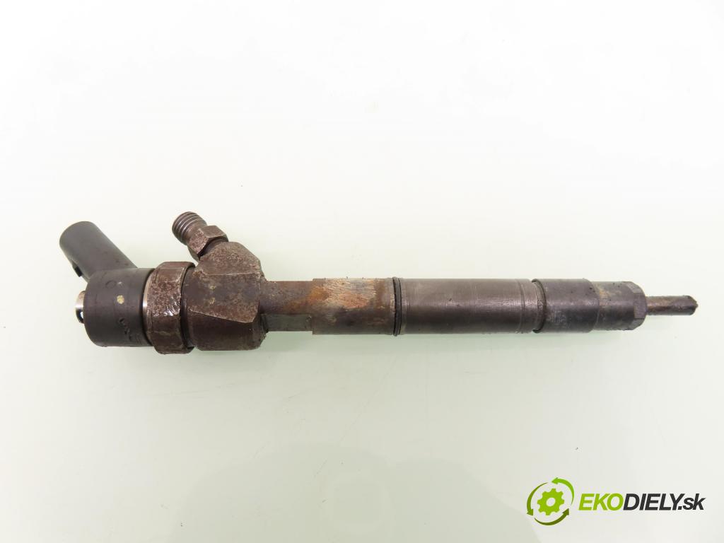 MERCEDES-BENZ KLASA A (W168) HB 2002 70,00 A 170 CDI 95 - OM 668.942 1689,00 vstrekovač 0445110116 ; A6680700987 (Vstrekovač paliva)
