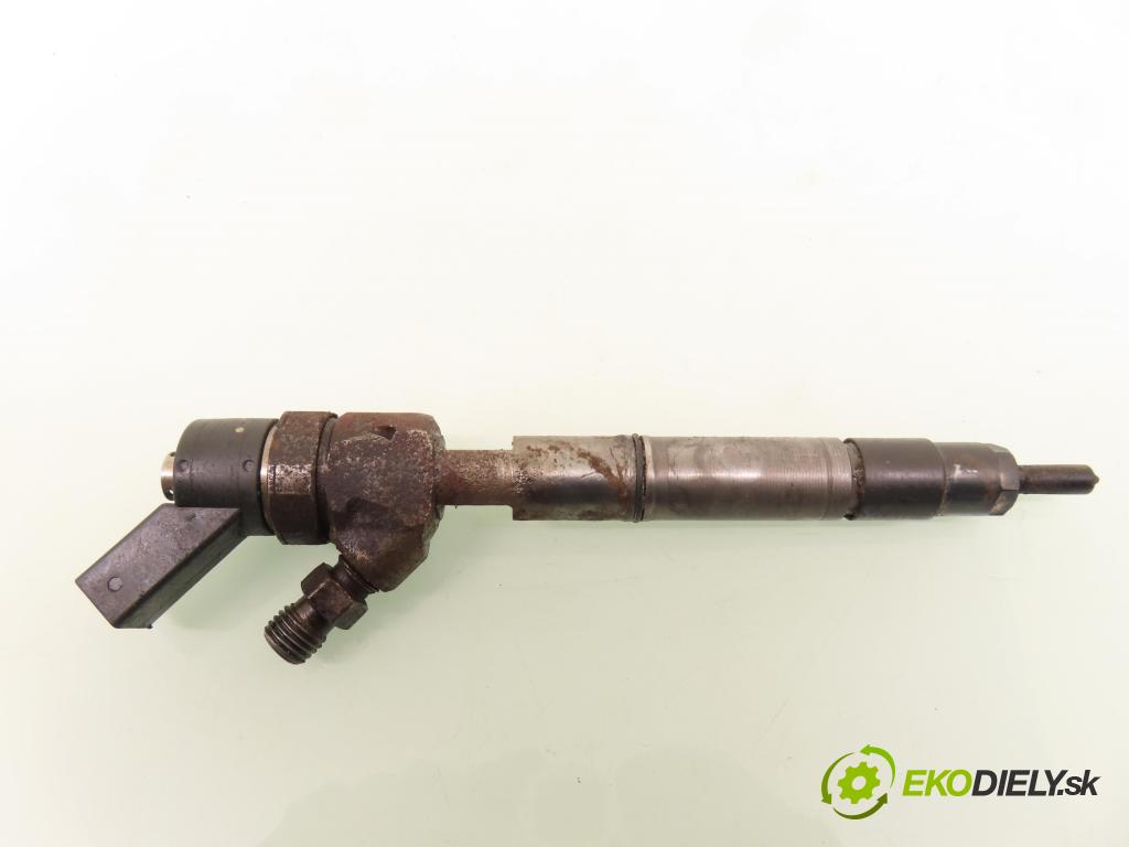 MERCEDES-BENZ KLASA A (W168) HB 2002 70,00 A 170 CDI 95 - OM 668.942 1689,00 vstrekovač 0445110116 ; A6680700987 (Vstrekovač paliva)