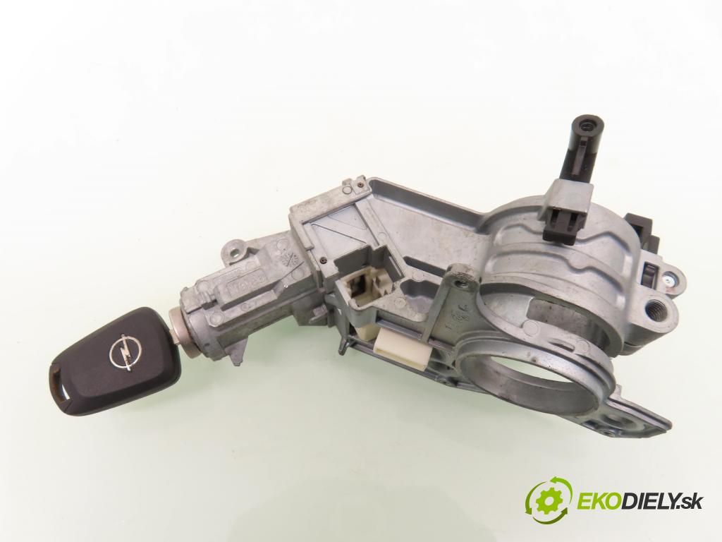 OPEL ASTRA H Kombi (A04) KOMBI 2005 59,00 1.7 CDTI - Z 17 DTL 1686,00 spinačka N0501881 (Spínacia skrinka a kľúč)