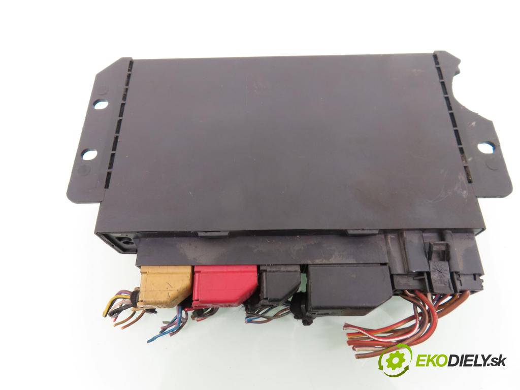 AUDI A2 (8Z0) HB 2000 55,00 1.4 - AUA 1390,00 MODUL komfortu 8Z0959433N