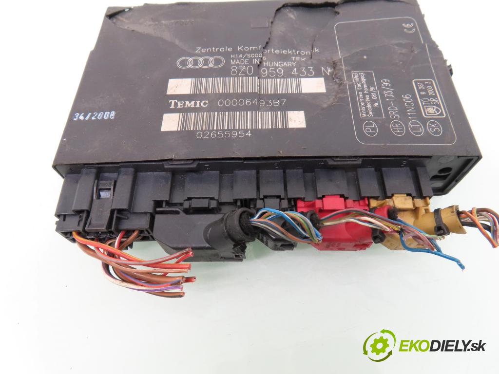 AUDI A2 (8Z0) HB 2000 55,00 1.4 - AUA 1390,00 MODUL komfortu 8Z0959433N