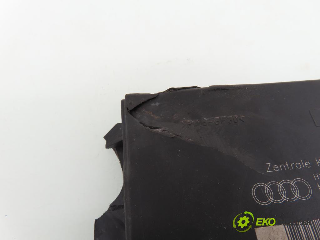 AUDI A2 (8Z0) HB 2000 55,00 1.4 - AUA 1390,00 MODUL komfortu 8Z0959433N