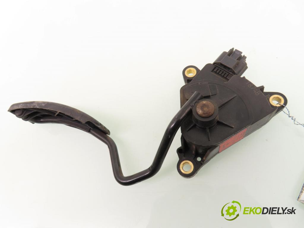 RENAULT MODUS / GRAND MODUS (F/JP0_) MINIVAN 2004 48,00 1.5 dCi (FP0E, JP0E) - K9K 768 1461,00 Potenciometer plynu 8200139322 (Pedál)