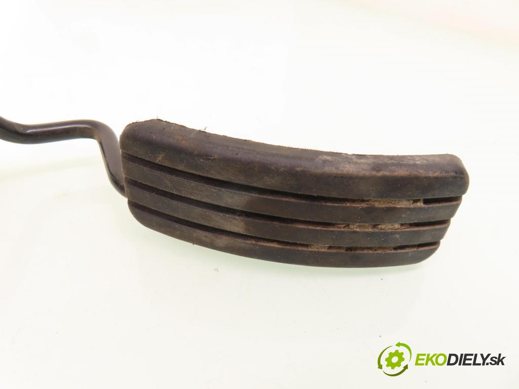 RENAULT MODUS / GRAND MODUS (F/JP0_) MINIVAN 2004 48,00 1.5 dCi (FP0E, JP0E) - K9K 768 1461,00 Potenciometer plynu 8200139322 (Pedál)