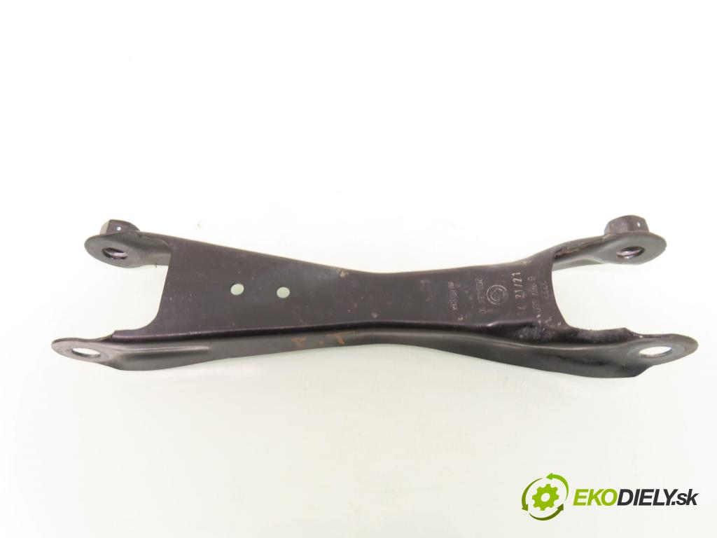 BMW i3 (I01) HB 2021 125,00 Electric - IB1P25B 0,00 Rameno pravé zadné 6867880