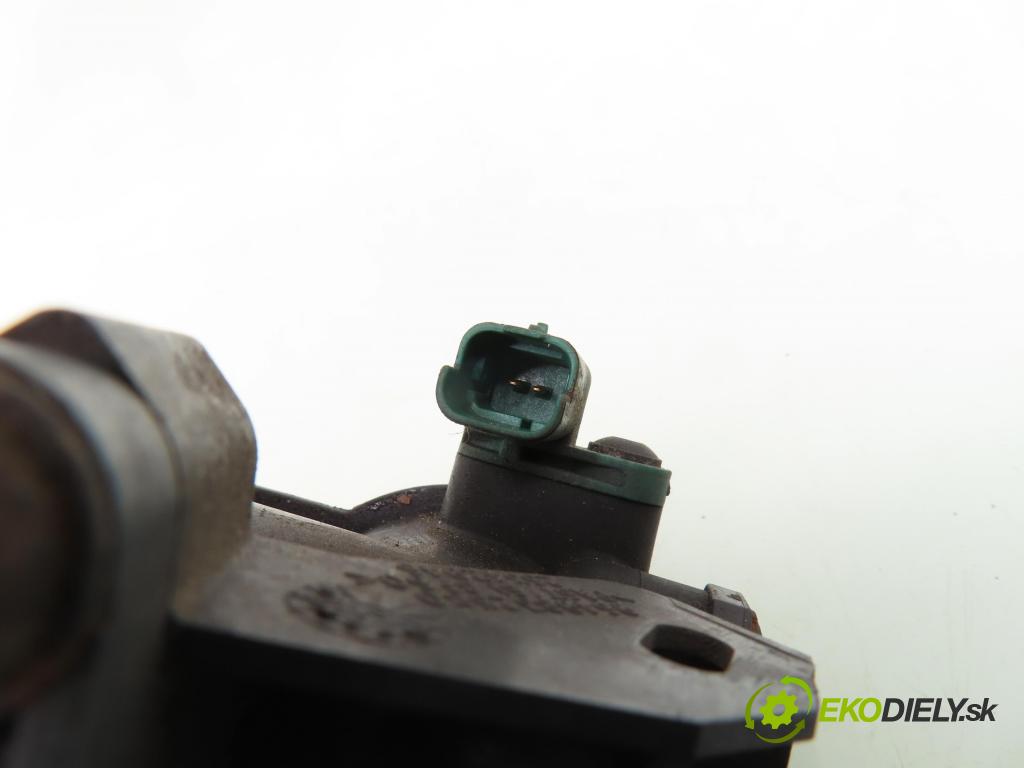 CITROEN C4 I (LC_) HB 2004 80,00 1.6 HDi 109 - 9HZ (DV6TED4) 1560,00 Škrtiaca klapka 9649832580 ; 9639027480 (Škrtiaca klapka)