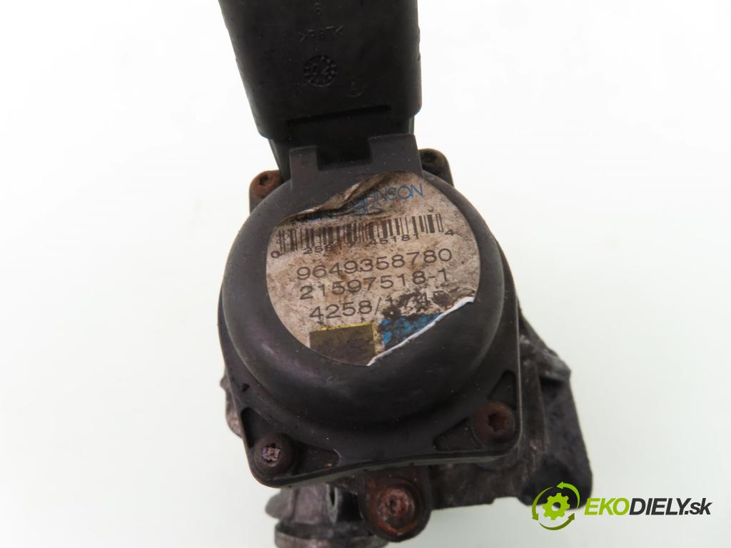 CITROEN C4 I (LC_) HB 2004 80,00 1.6 HDi 109 - 9HZ (DV6TED4) 1560,00 VENTIL EGR 9649358780