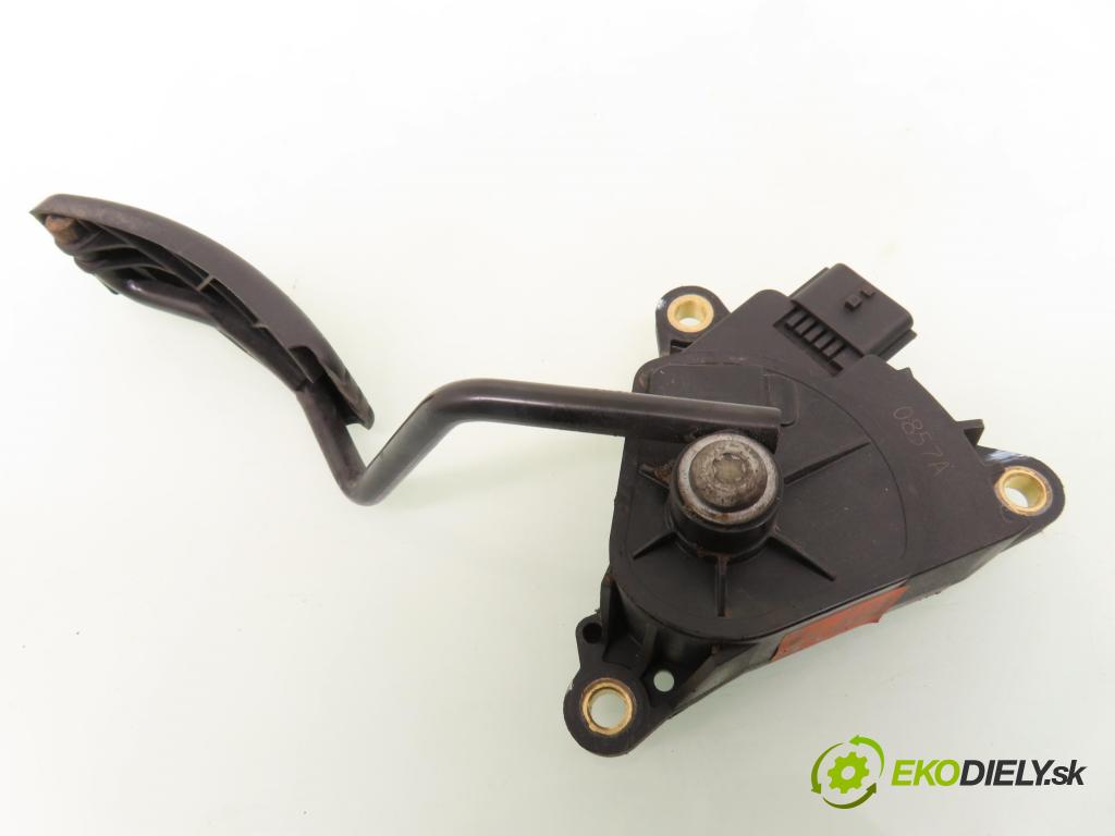 RENAULT SCENIC II (JM0/1_) MINIVAN 2007 78,00 1.5 dCi 106 - K9K 732 1461,00 Potenciometer plynu 8200159647 (Pedál)