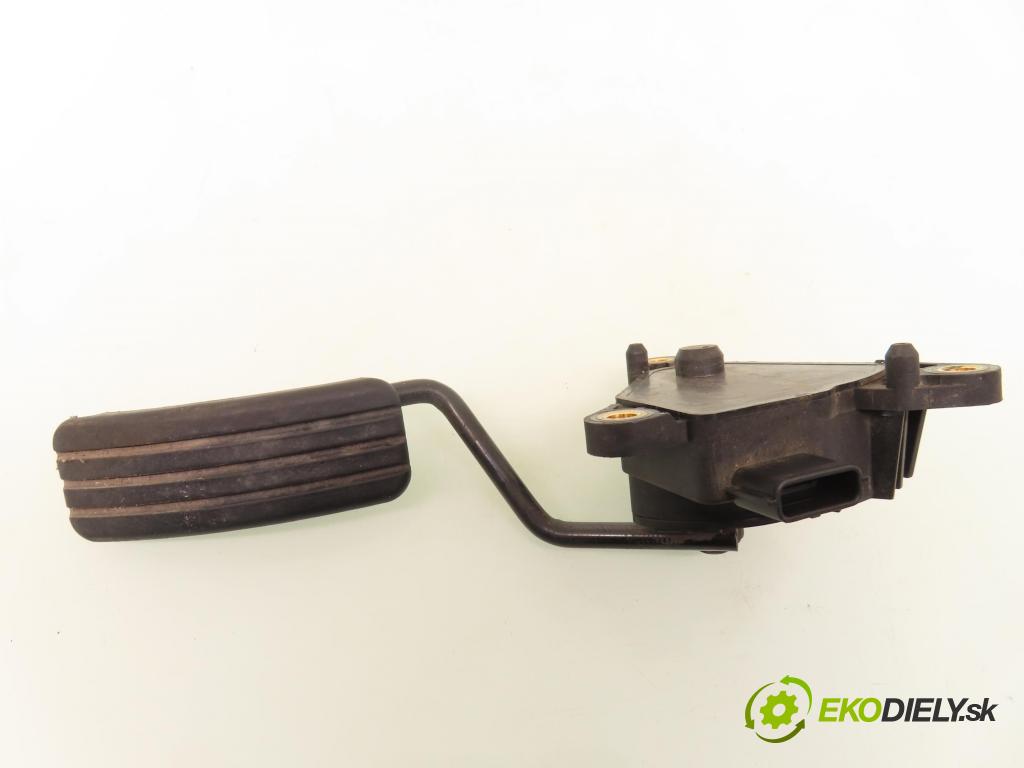 RENAULT SCENIC II (JM0/1_) MINIVAN 2007 78,00 1.5 dCi 106 - K9K 732 1461,00 Potenciometer plynu 8200159647 (Pedál)