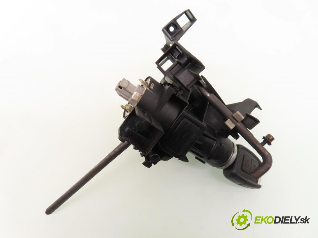 OPEL ASTRA G liftback (T98) HB 2000 55,00 1.7 DTI 16V - Y 17 DT 1686,00 spinačka 90589313 ; 90589389 (Spínacia skrinka a kľúč)