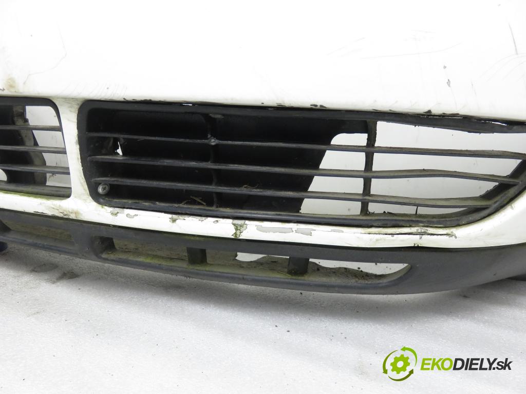 AUDI A4 (8D2, B5) SEDAN 1997 110,00 1.8 T 150 - AEB 1781,00 nárazník přední část