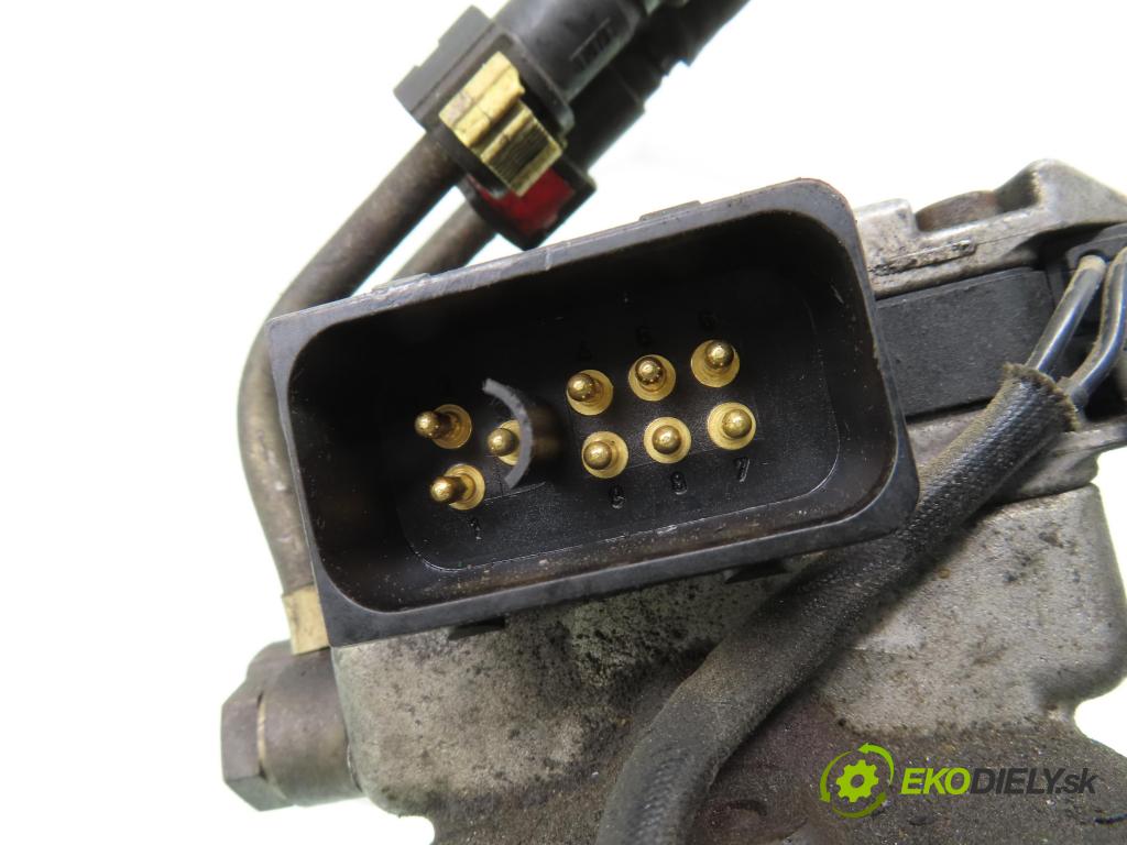 FORD FOCUS Turnier (DNW) KOMBI 2001 66,00 1.8 Turbo DI / TDDi - C9DB 1753,00 Pumpa vstrekovacia 0470004006 ; YS6Q9A543RC ; 0281001827 (Vstrekovacie čerpadlo)