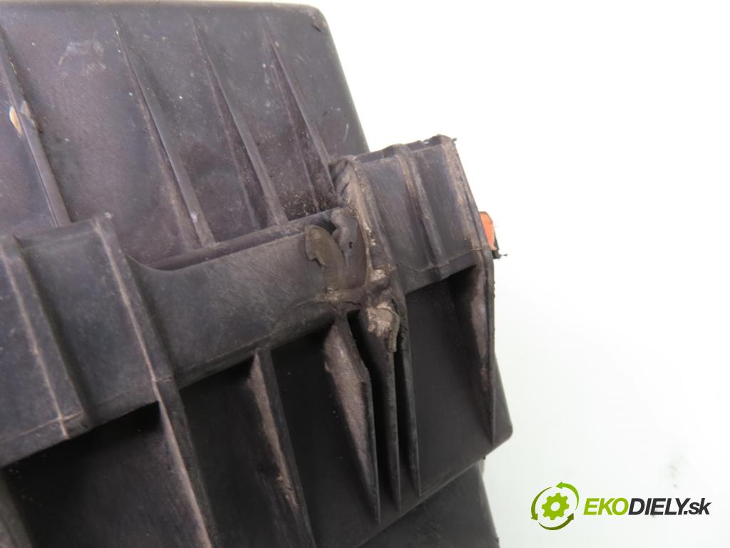 FIAT GRANDE PUNTO (199_) HB 2006 96,00 1.9 D Multijet 130 8V - 199 A5.000 1910,00 Obal filtra vzduchu 55184239 ; 557034541 (Obal filtra vzduchu)