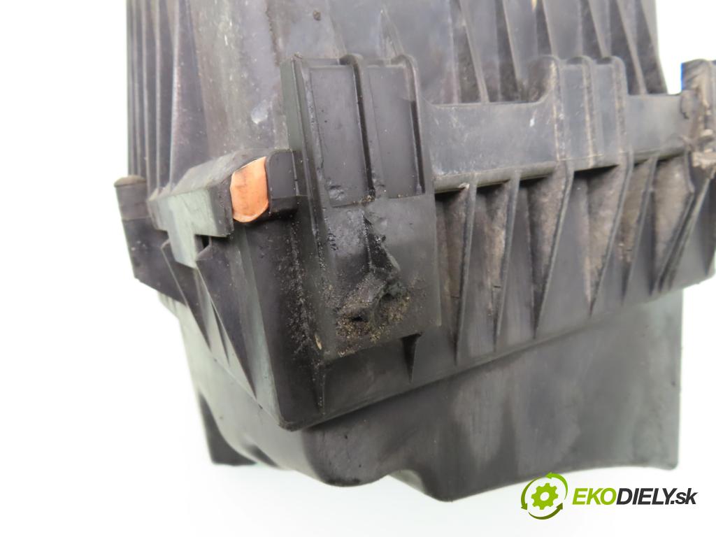 FIAT GRANDE PUNTO (199_) HB 2006 96,00 1.9 D Multijet 130 8V - 199 A5.000 1910,00 Obal filtra vzduchu 55184239 ; 557034541 (Obal filtra vzduchu)