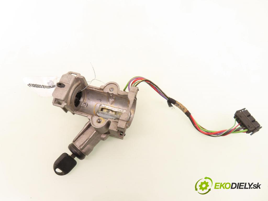 BMW 3 Compact (E36) COMPACT 1998 125,00 323 ti - M52 B25 (256S3) 2494,00 spinačka 11615510 ; 11602780 (Spínacia skrinka a kľúč)